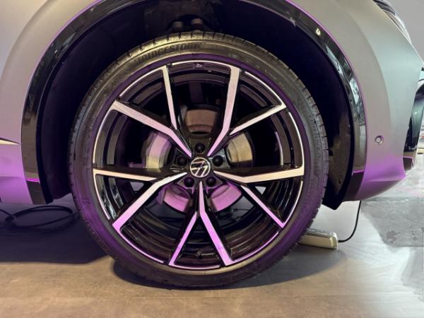 Volkswagen Touareg (286 PS) 8-Gang-Automatik (Tiptronic) R-Line 3,0 l V6 TDI SCR 4MOTION 210 kW (286 PS) 8-Gang-Automat