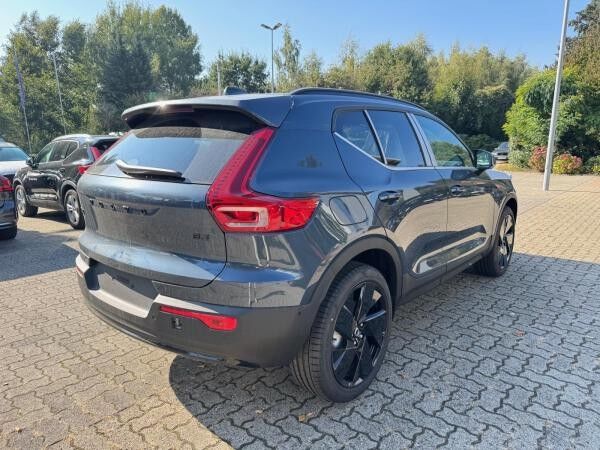 Volvo XC40 B3 DKG PLUS - BLACK EDITION - MJ26 - Sofort lieferbar
