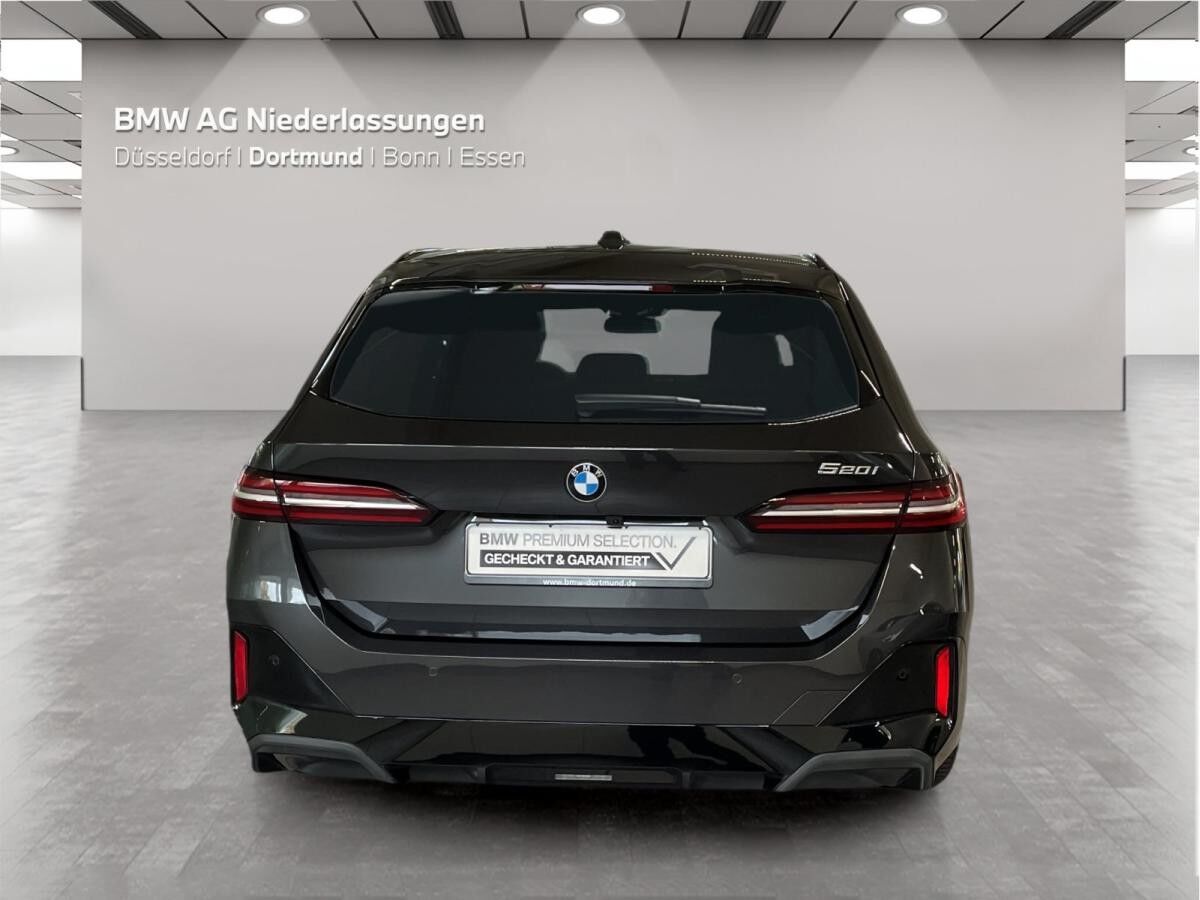 BMW 520 i Touring M Sport Standheizung AHK Harman/K