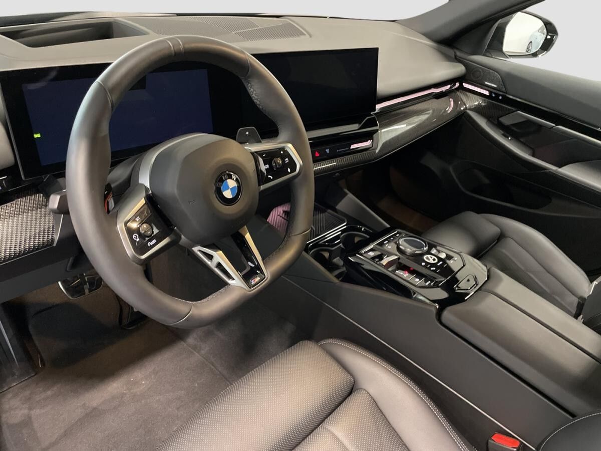 BMW 520 i Touring M Sport Standheizung AHK Harman/K