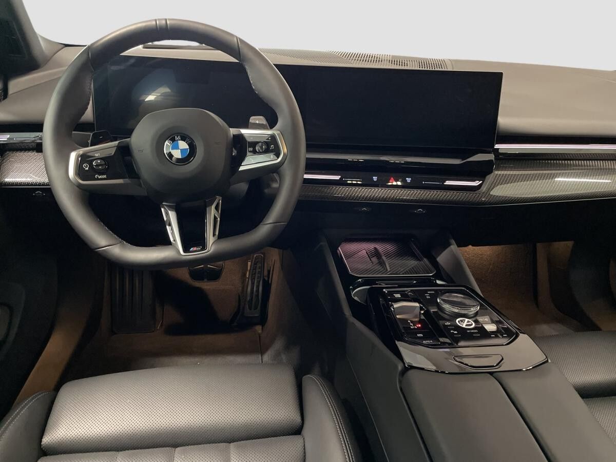 BMW 520 i Touring M Sport Standheizung AHK Harman/K