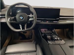 BMW 520 i Touring M Sport Standheizung AHK Harman/K