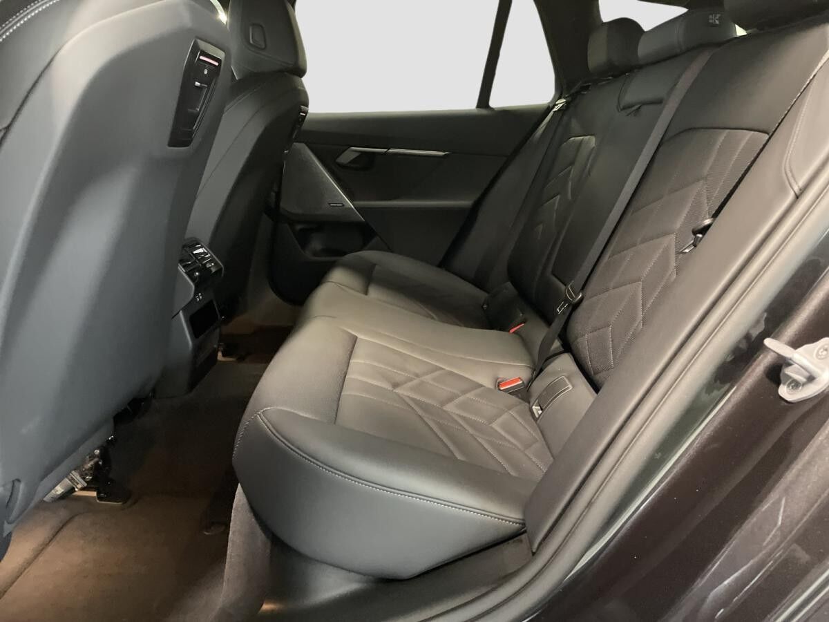 BMW 520 i Touring M Sport Standheizung AHK Harman/K