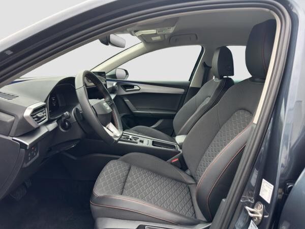 Seat Leon Sportstourer FR-Line 1.5 eTSI QI Vision+ MATRIX Winter Alarm