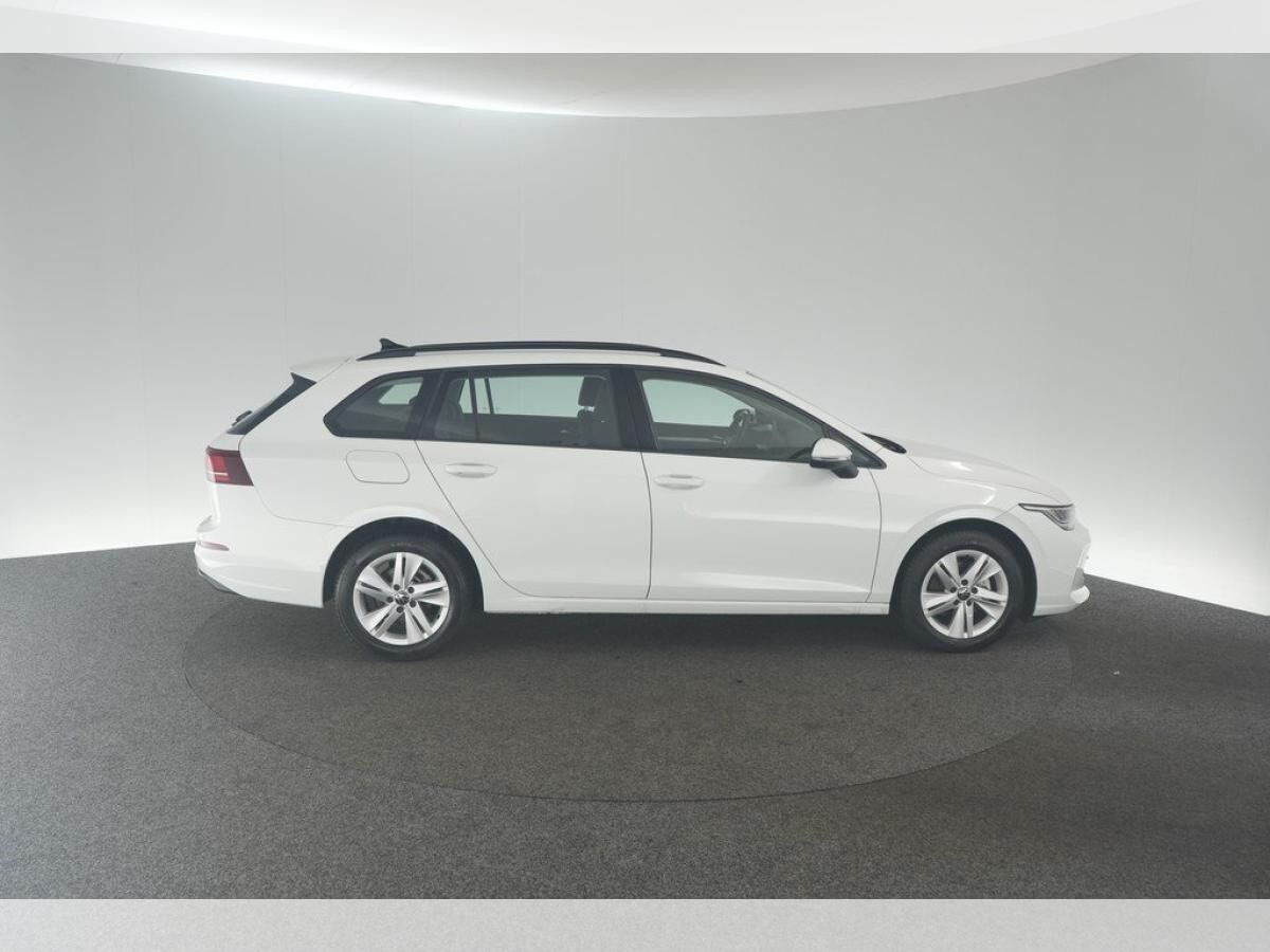 Volkswagen Golf VIII Variant 1.5 TSI DSG Life / SOFORT VERFÜGBAR !