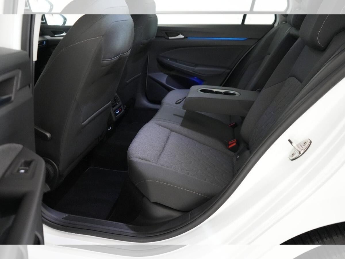 Volkswagen Golf VIII Variant 1.5 TSI DSG Life / SOFORT VERFÜGBAR !