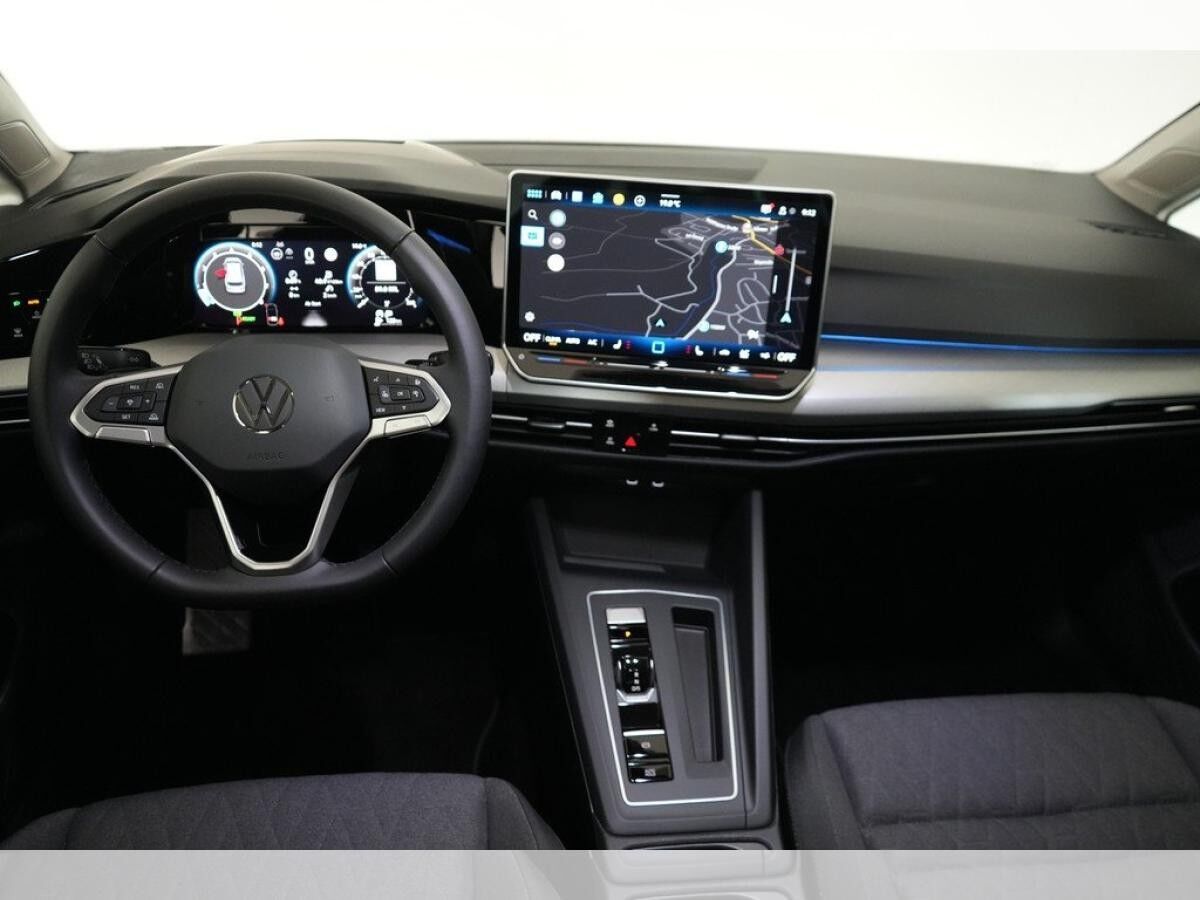 Volkswagen Golf VIII Variant 1.5 TSI DSG Life / SOFORT VERFÜGBAR !