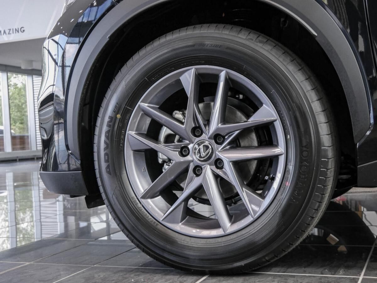 Lexus LBX Basis Komfortpaket