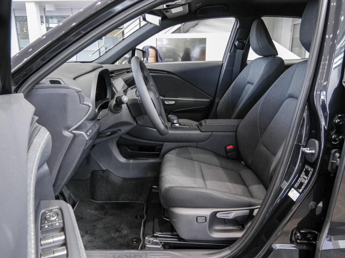 Lexus LBX Basis Komfortpaket