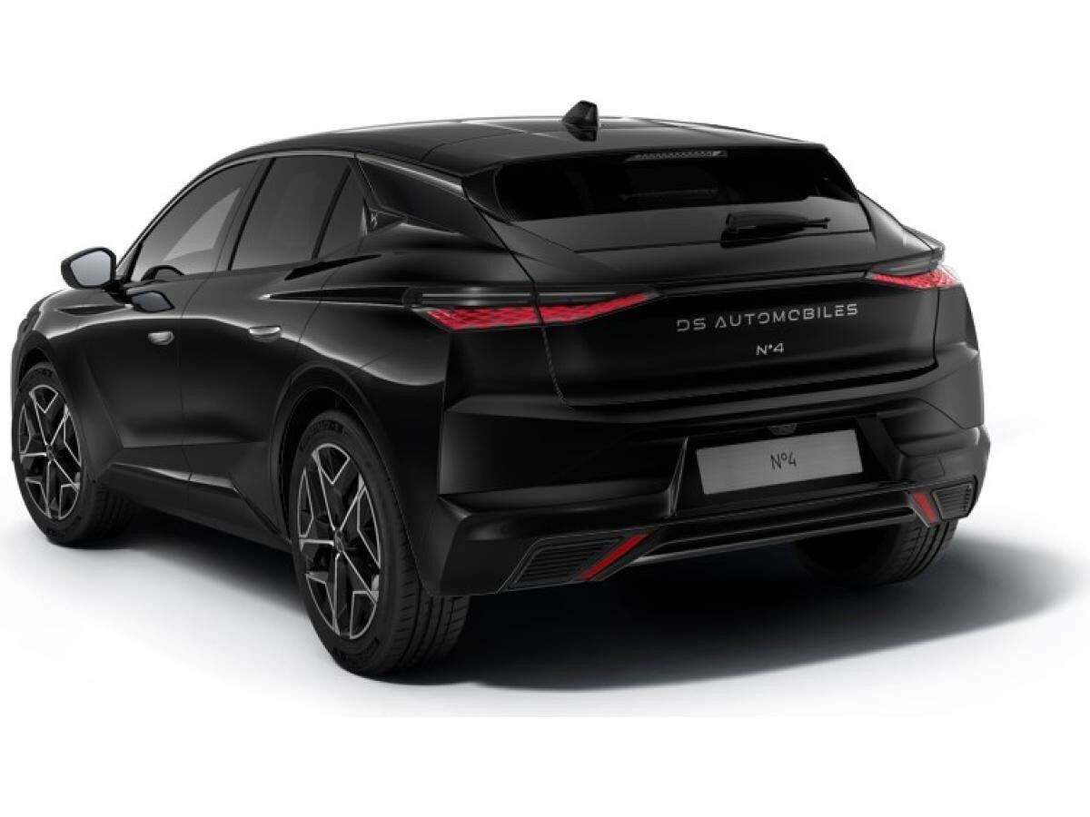 DS Automobiles DS4 N°4 ÉTOILE + Alcantara • Hybrid 145 - EXKLUSIV BUSINESS