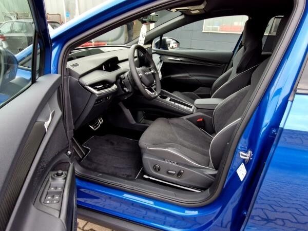 Skoda Elroq 85 Sportline Matrix Navi AHK Klimaautomati