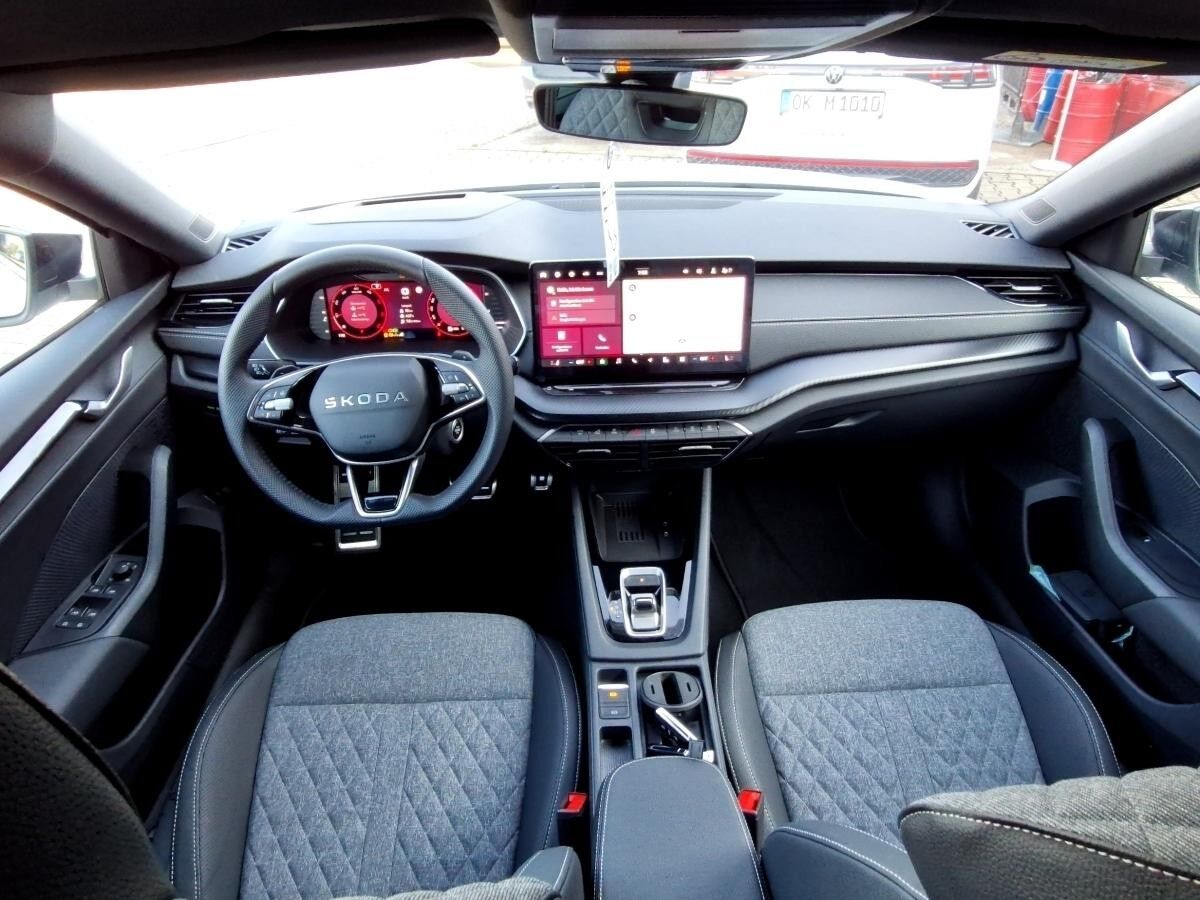 Skoda Octavia Combi 2.0 TDI Sportline DSG Matrix AHK