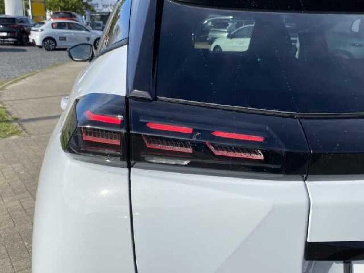 Peugeot 2008 Allure Business 6-Gang +Allwetterreifen+