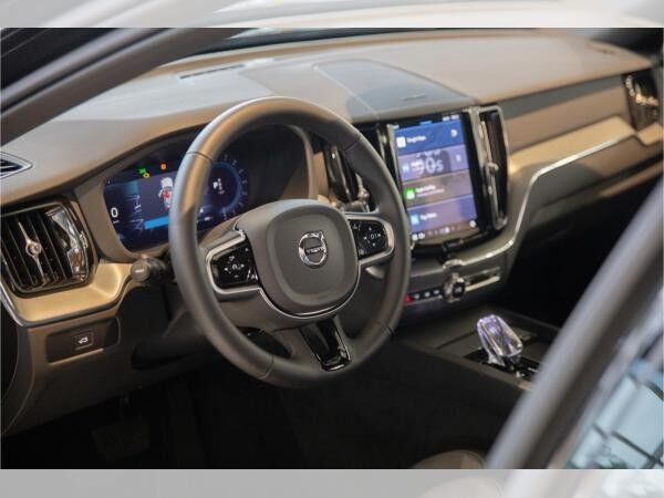 Volvo XC60 B5 Plus Dark AWD Schiebedach*AHK*ACC*360°*SHZ