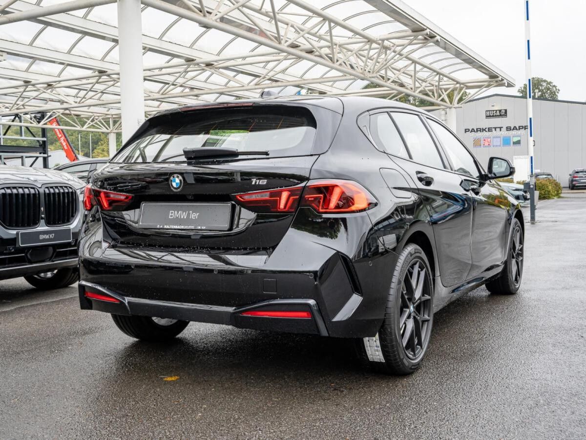 BMW 116 LED NAVI SHZ PDC KAMERA 18" M-Performance