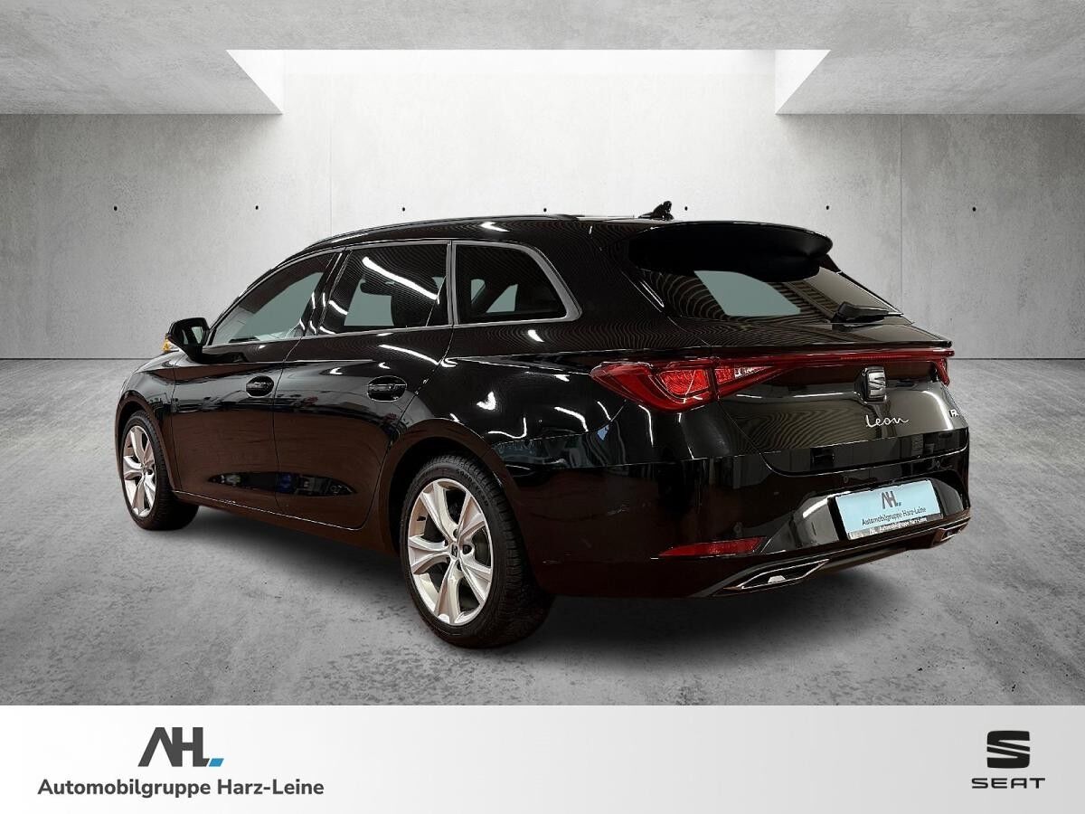 Seat Leon Sportstourer 2.0 TDI FR DSG AHK Navi ACC RFK LED