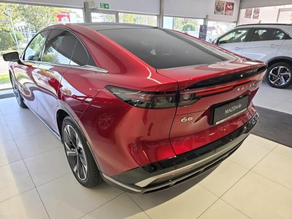 Mazda 6e 258 PS RWD Takumi 479km Reichweite/ Beispiel Farben