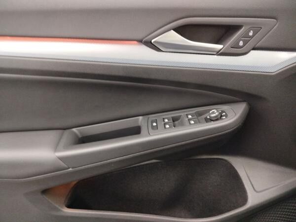 Volkswagen Golf VIII 1.5 TSI Goal Navi LEDPlus DAB+ FrontAssist