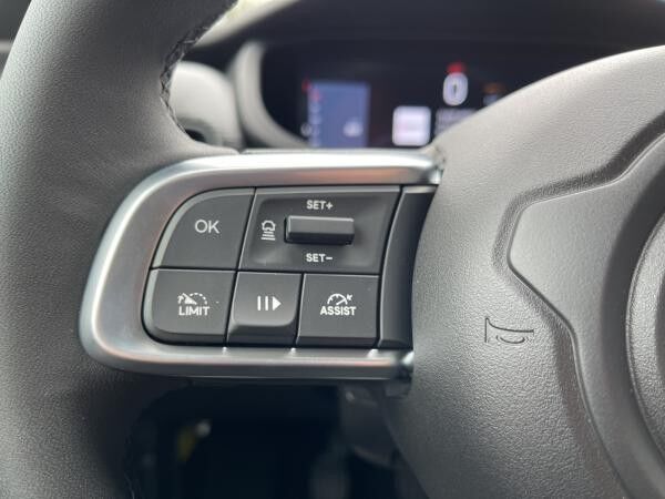 Jeep Avenger 1.2 Altitude Jetzt sichern 🔑|  Winterpaket ❄️ | Ganzjahresreifen 🌍 | Vorlauf