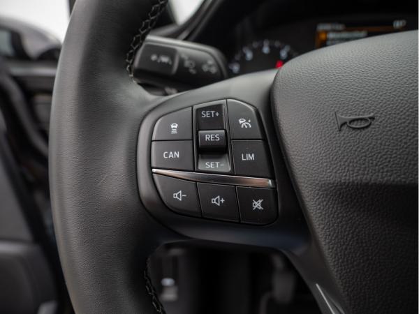 Ford Fiesta Titanium 5trg. ALU FahrerassistenzP. WinterP. uvm. -K.T.-