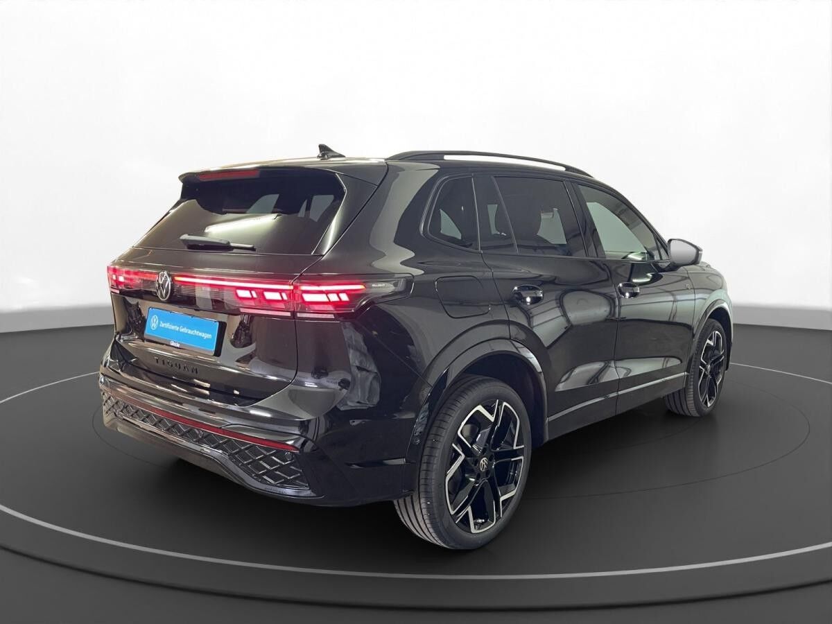 Volkswagen Tiguan 2.0 TDI 4M R-Line AHK Pano LM 20" 360° Matrix