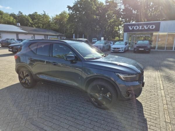 Volvo XC40 Plus Black Edition B3 2WD 2.0  *SOFORT VERFÜGBAR*