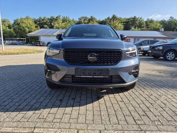 Volvo XC40 Plus Black Edition B3 2WD 2.0  *SOFORT VERFÜGBAR*
