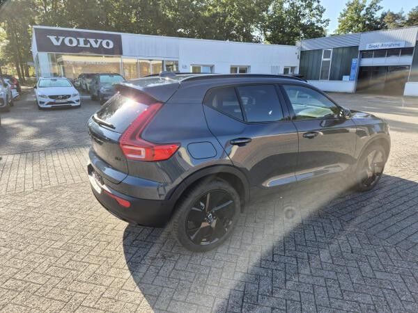 Volvo XC40 Plus Black Edition B3 2WD 2.0  *SOFORT VERFÜGBAR*