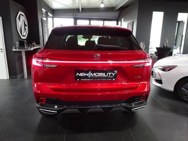 MG HS Luxury Hybrid +