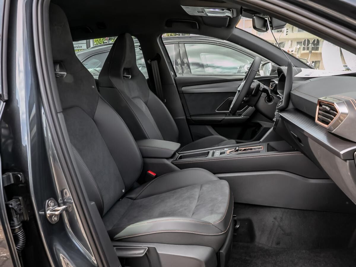 Cupra Leon Sportstourer VZ 2.0 TSI DSG 4D AHK HDMatrix