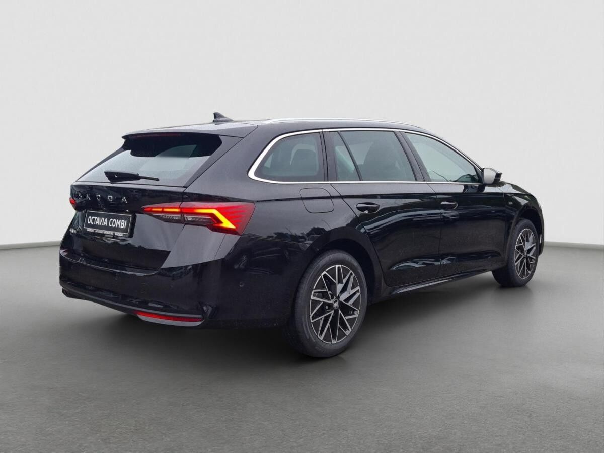 Skoda Octavia Combi 2.0 TDI Tour DSG Matrix AHK