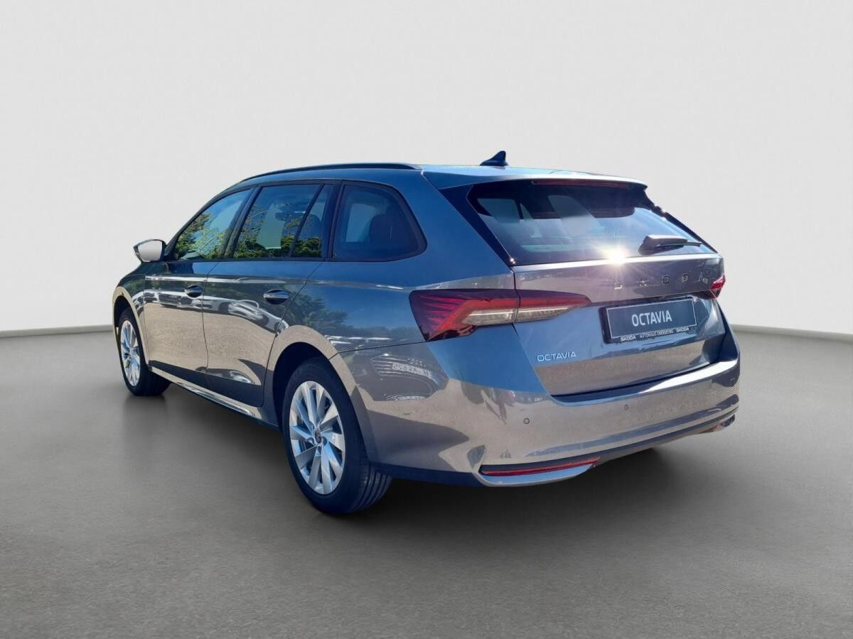 Skoda Octavia Combi 2.0 TDI Selection DSG LED AHK