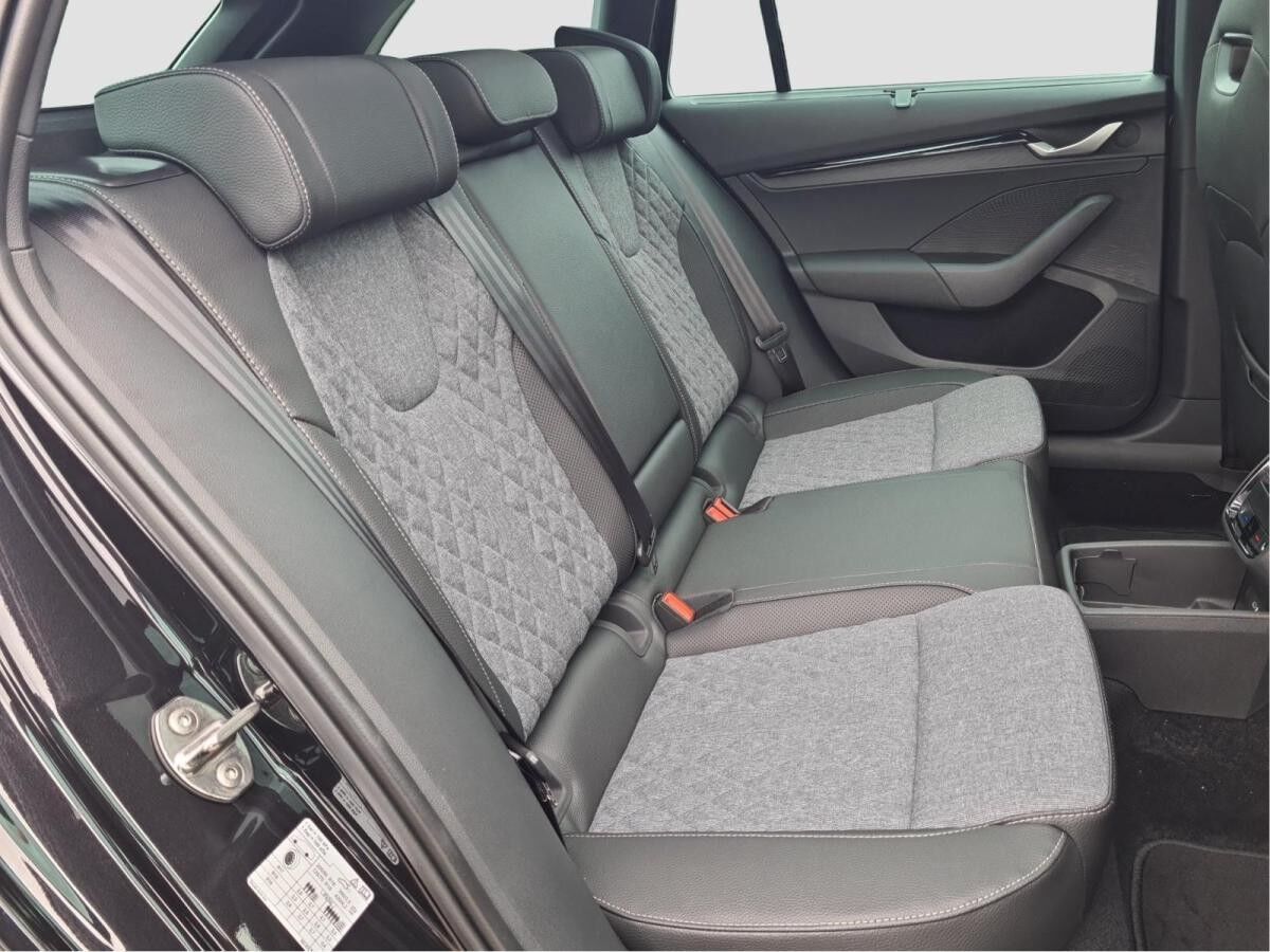 Skoda Octavia Combi 2.0 TSI 4x4 Sportline DSG Pano AHK