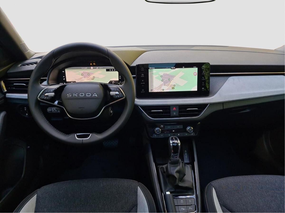 Skoda Scala 1.5 TSI Selection DSG MATRIX ACC AHK Pano