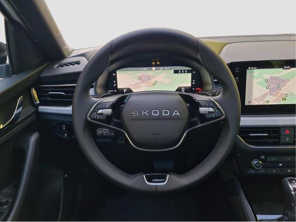 Skoda Scala 1.5 TSI Selection DSG MATRIX ACC AHK Pano