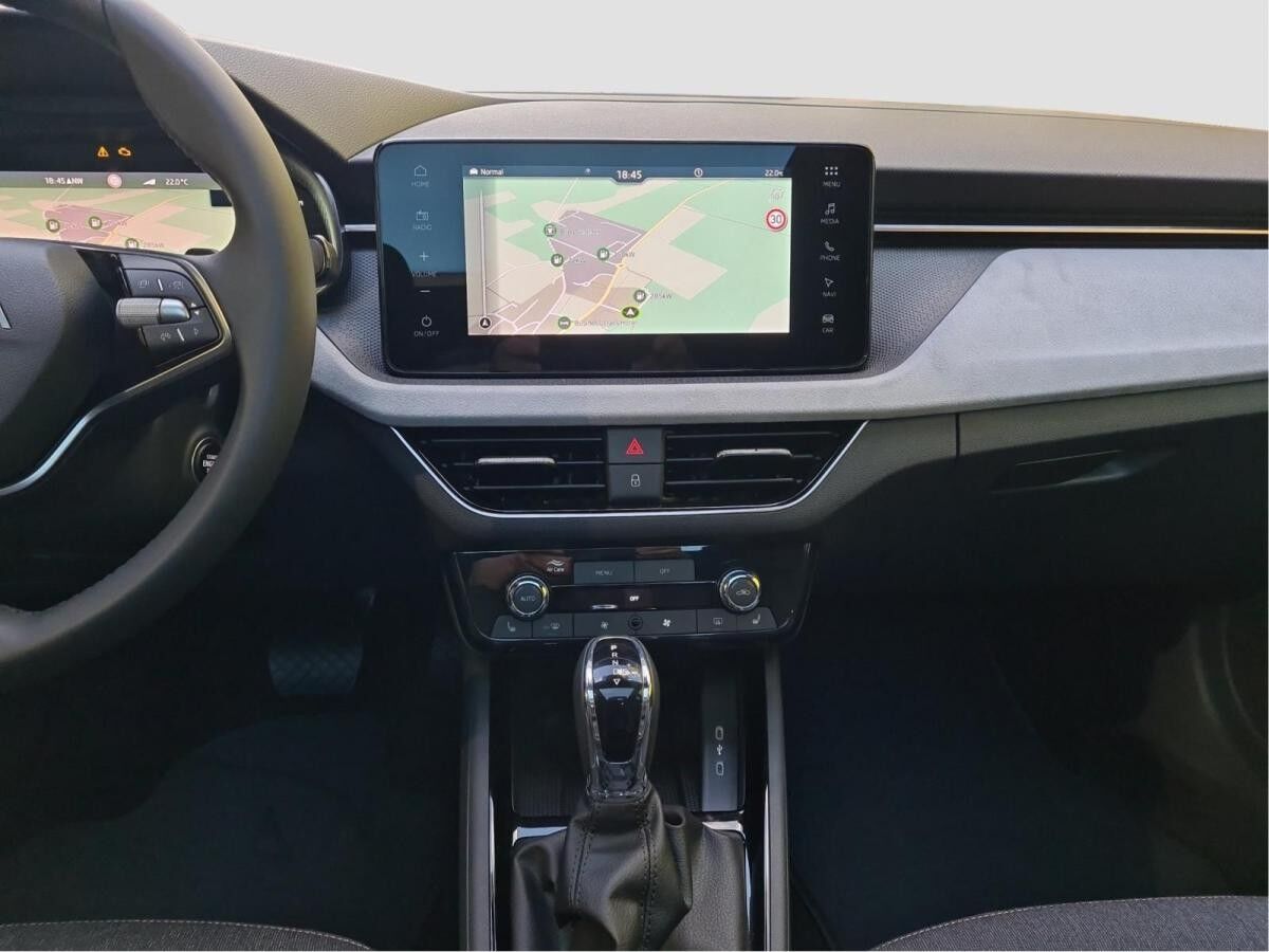 Skoda Scala 1.5 TSI Selection DSG MATRIX ACC AHK Pano