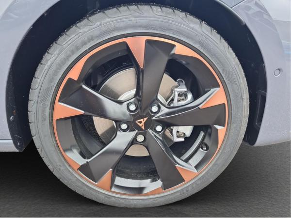 Cupra Leon Sportstourer 4Drive AHK Senn Matrix