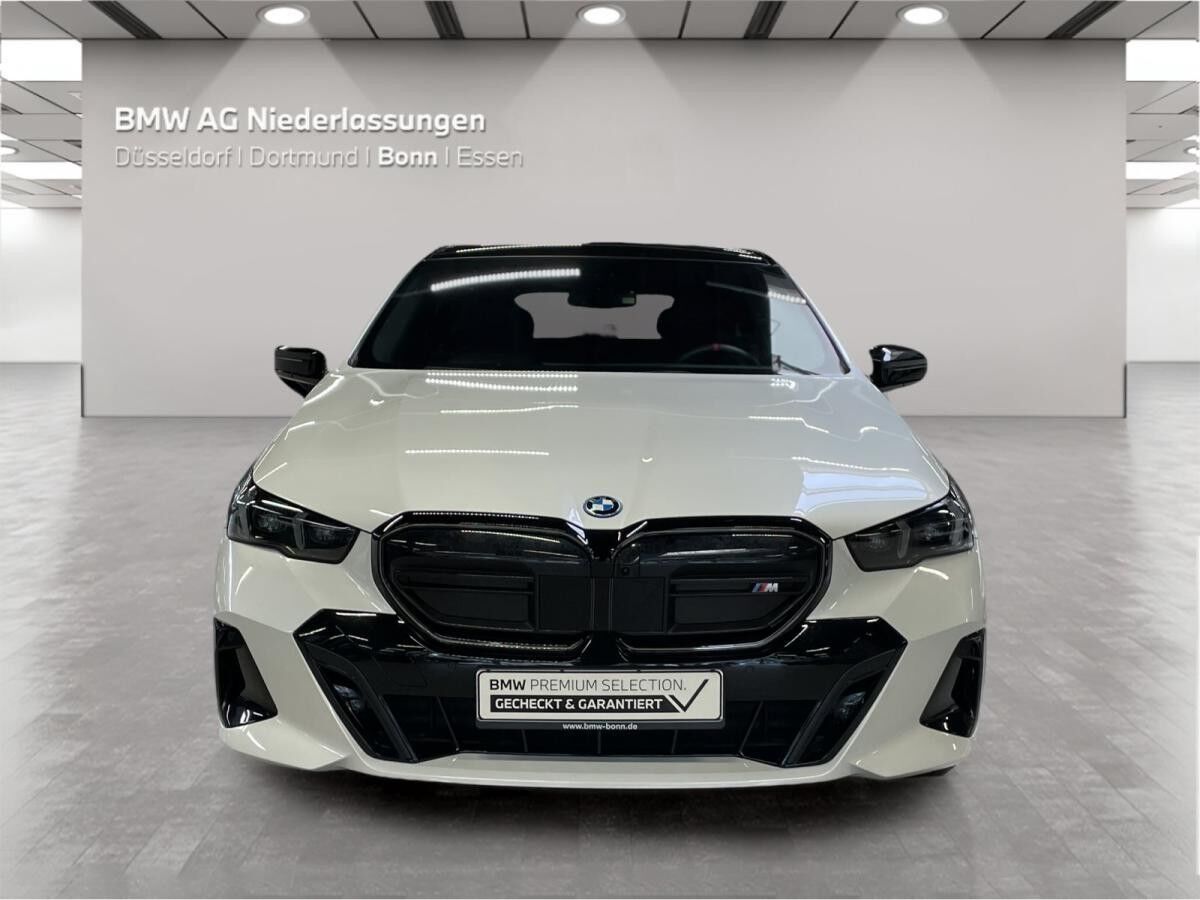 BMW i5 M60 xDrive Touring 8-fach Bereift