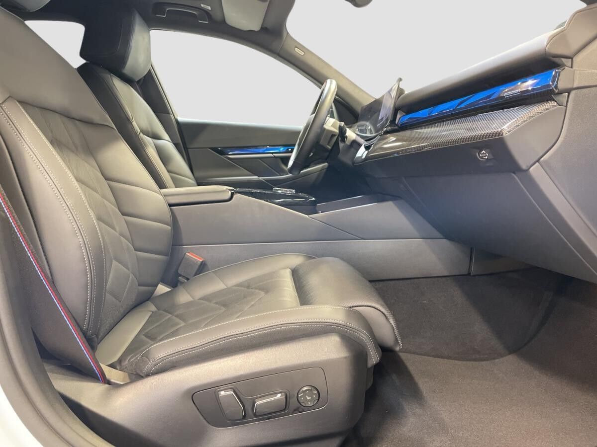 BMW i5 M60 xDrive Touring 8-fach Bereift