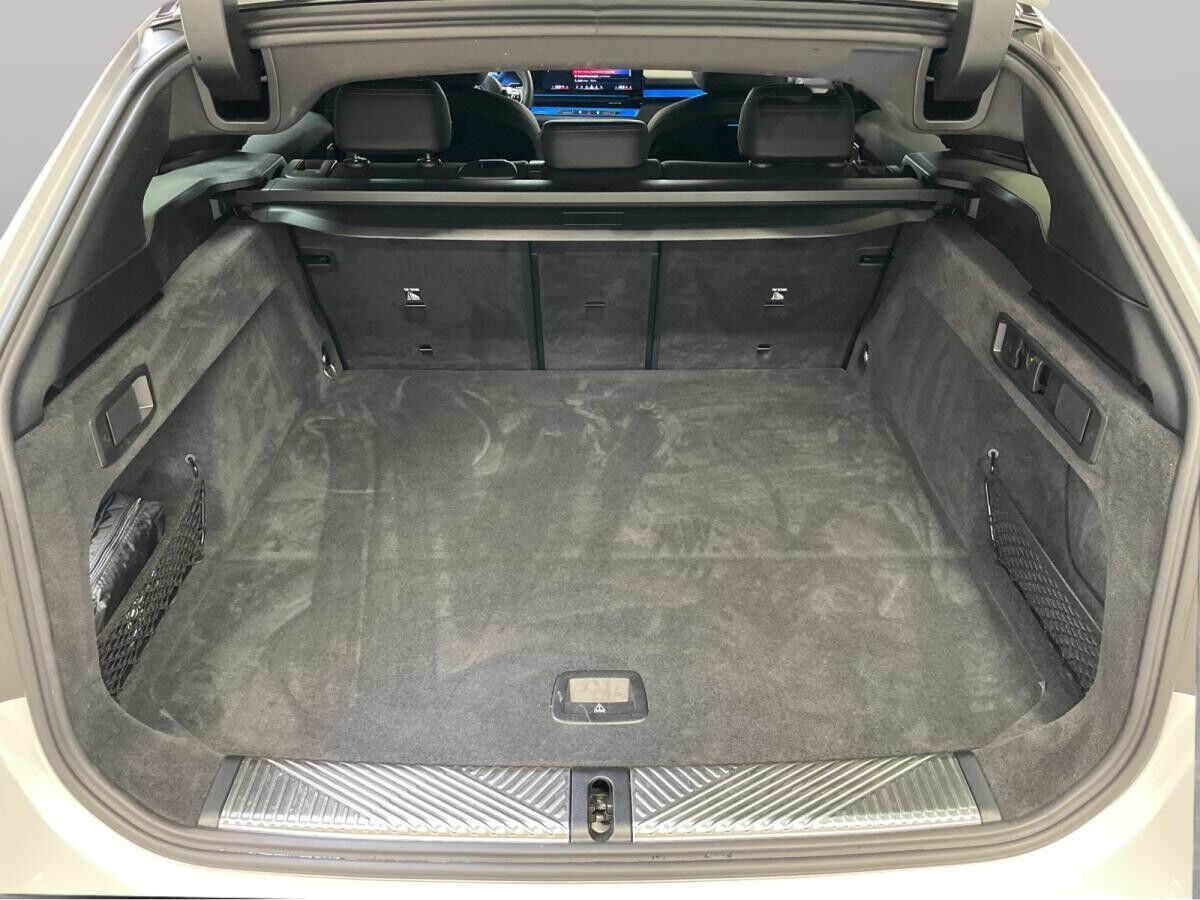 BMW i5 M60 xDrive Touring 8-fach Bereift