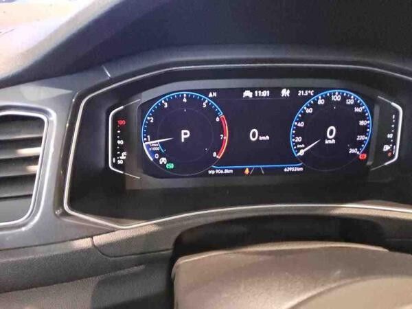 Volkswagen T-Roc Sport 2.0 TSI 4M DSG / Pano, Standh, AHK
