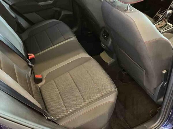 Volkswagen T-Roc Sport 1.5 TSI DSG / Navi, Pano, AHK, LED