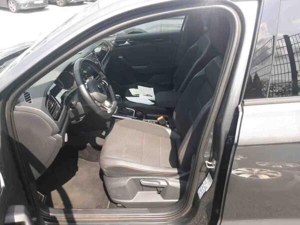 Volkswagen T-Roc Sport 2.0TDI 4M DSG / Navi, Pano, LED, AHK