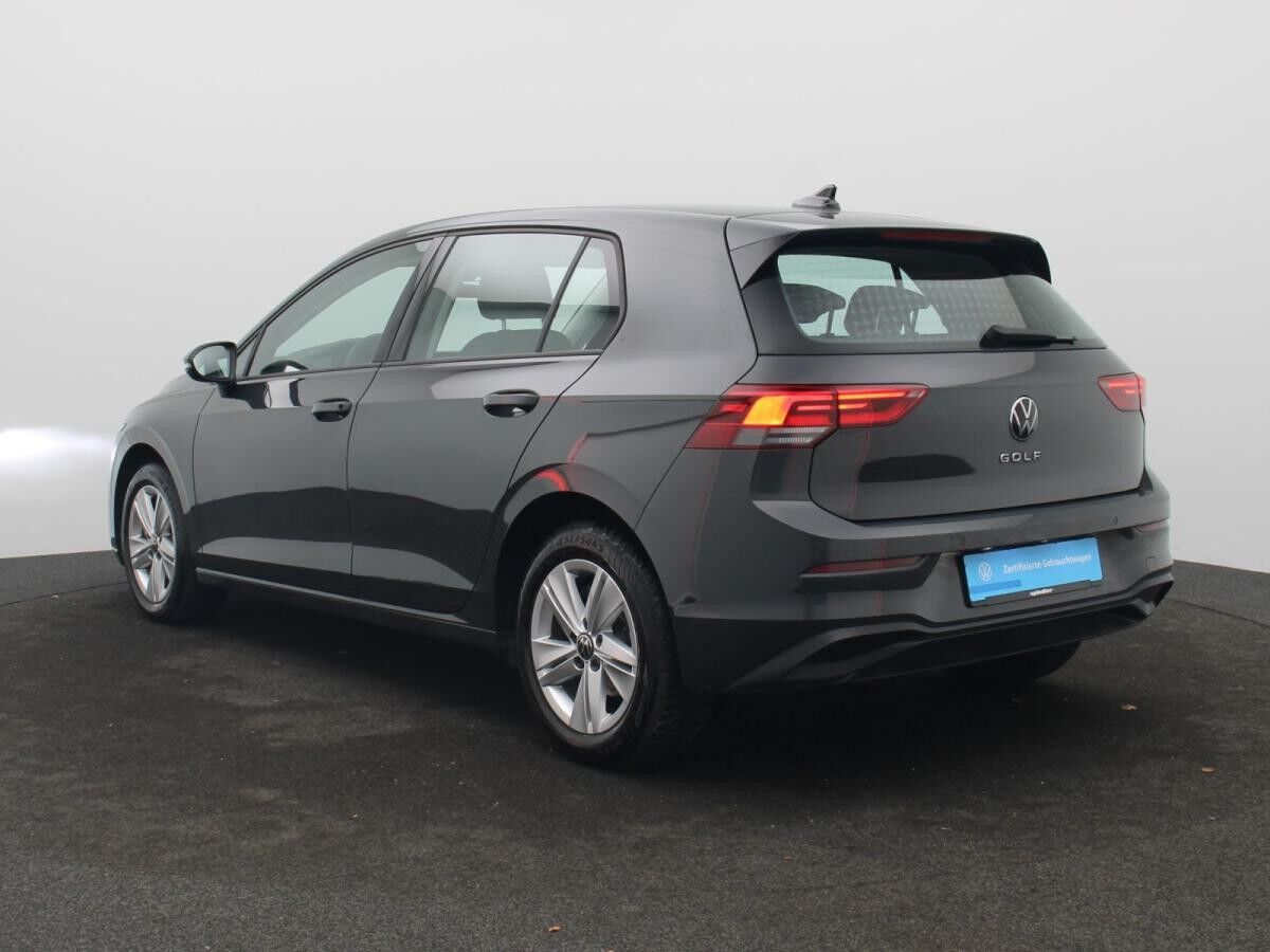 Volkswagen Golf VIII Life 1.5TSI / Navi, App, ACC, LED, SHZ