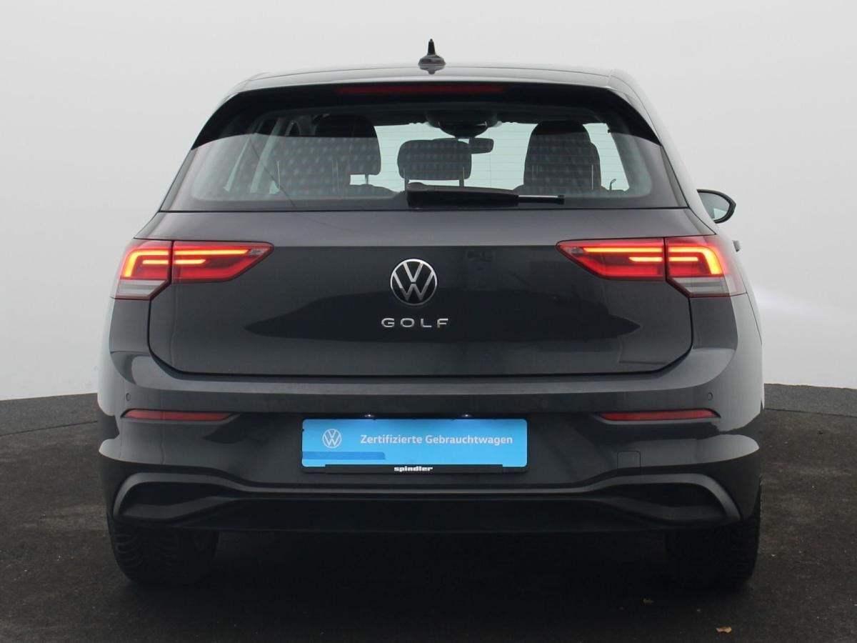 Volkswagen Golf VIII Life 1.5TSI / Navi, App, ACC, LED, SHZ