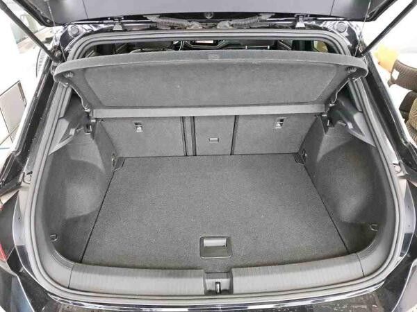Volkswagen T-Roc Sport 1.5 TSI / Navi, R-Line Ext, LED, RFK