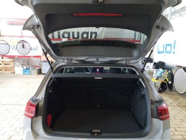 Volkswagen Golf VIII Goal 1.5 eTSI DSG / App, LED, ACC, SHZ
