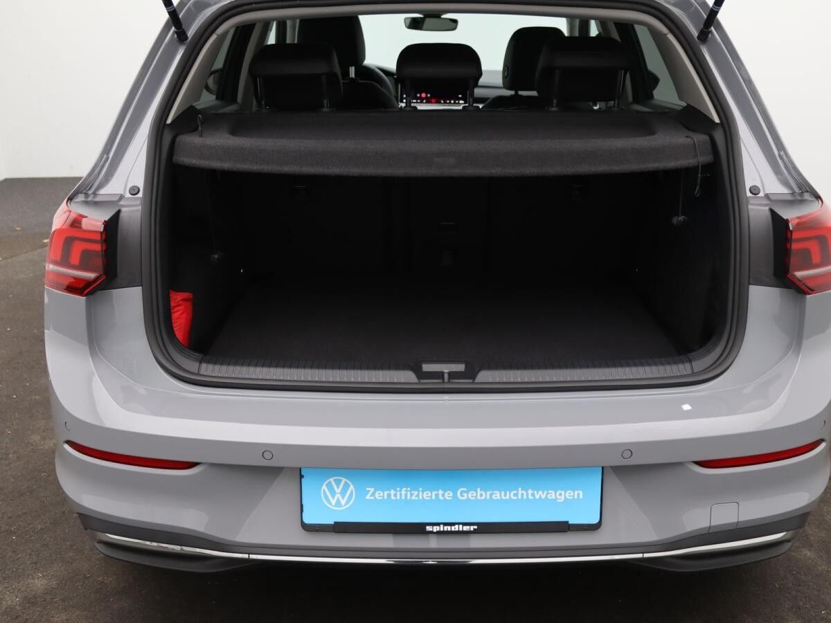 Volkswagen Golf VIII Goal 1.5 eTSI DSG / App, LED, ACC, SHZ