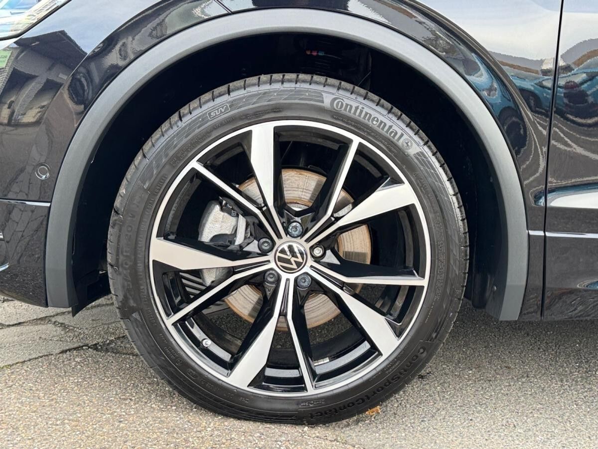 Volkswagen Tiguan Allspace R-Line 2.0TDI 4M 7-SITZE AHK STANDH