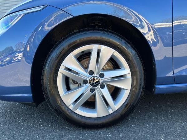 Volkswagen Golf VIII Life 1.5 TSI / Navi, HarmanKardon, LED